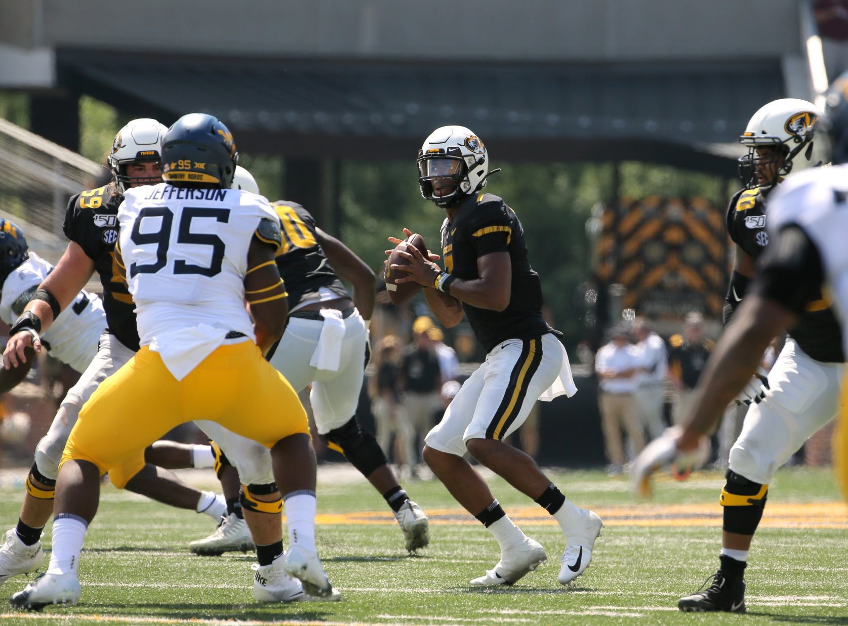 West Virginia Mountaineers vs Missouri Tigers